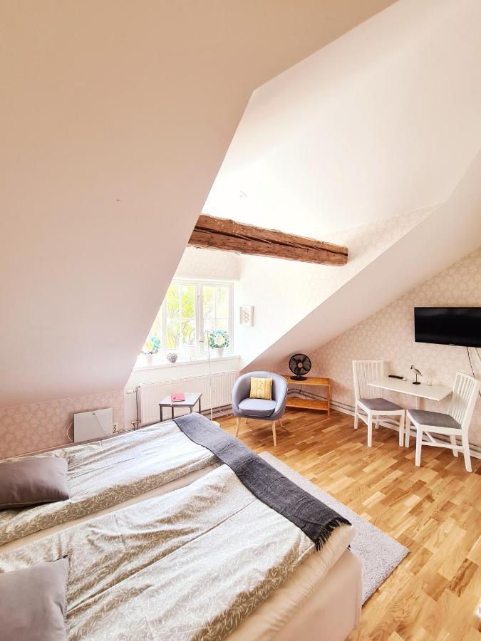 Hotel Roeda Magasinet Mariefred Esterno foto